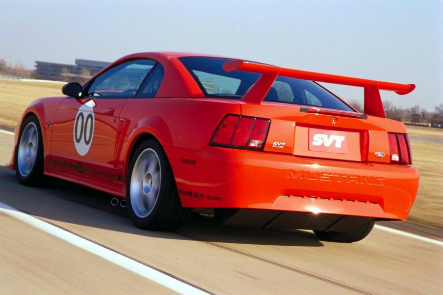  Ford Mustang SVT Cobra R 2000 года  (фото 108 из 128)
